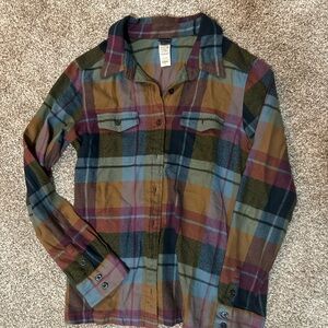 Patagonia fjord flannel button up